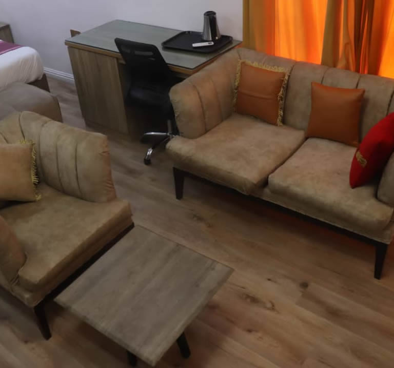 Maas Central Hotel image 2