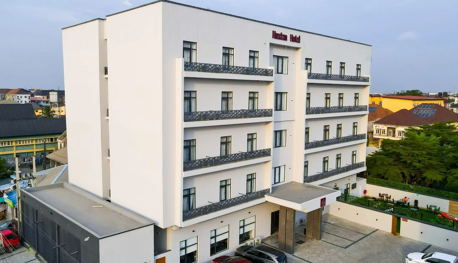 Huxton Hotel