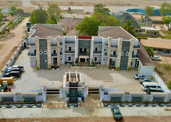 Pula Pula Luxury Hotel and Suites