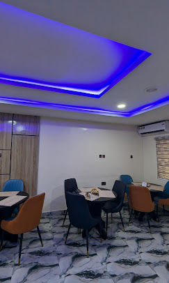 Master Class Hotel Atiku image 4