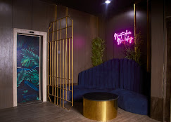 De Mipos Luxury Suites image 4