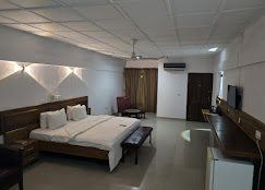 Whispering Palms Resort image 4