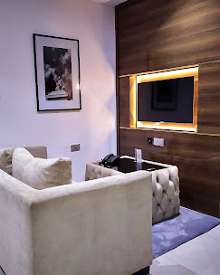 Purple Lavender Hotel image 5