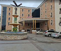 Immaculate Royal Hotel image 2