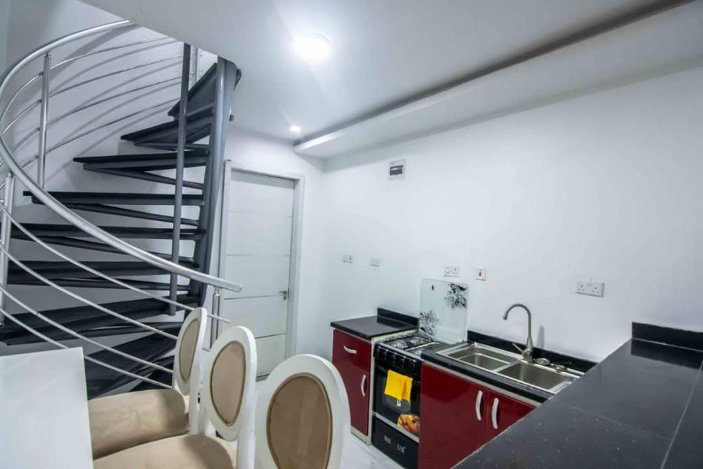 Lifestyle 18 Shortlet image 3