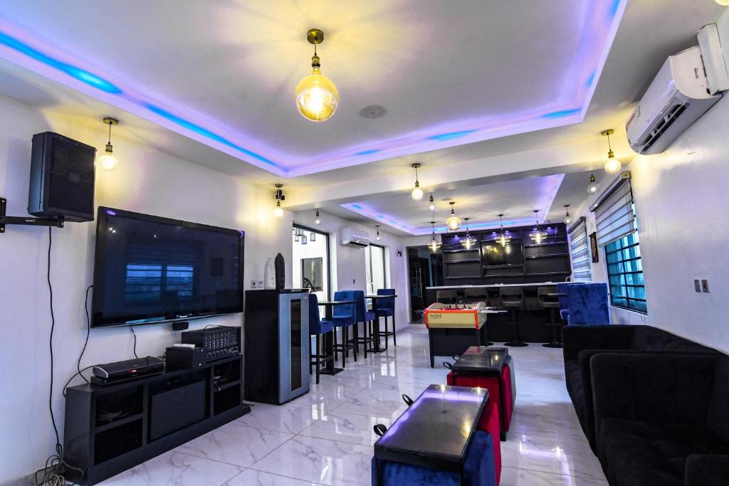 Lifestyle 18 Shortlet