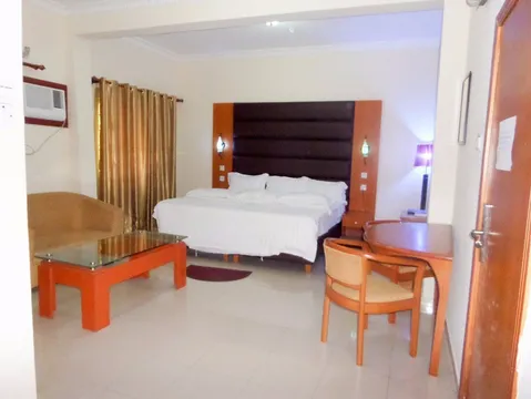 Gilford View Hotel image 3