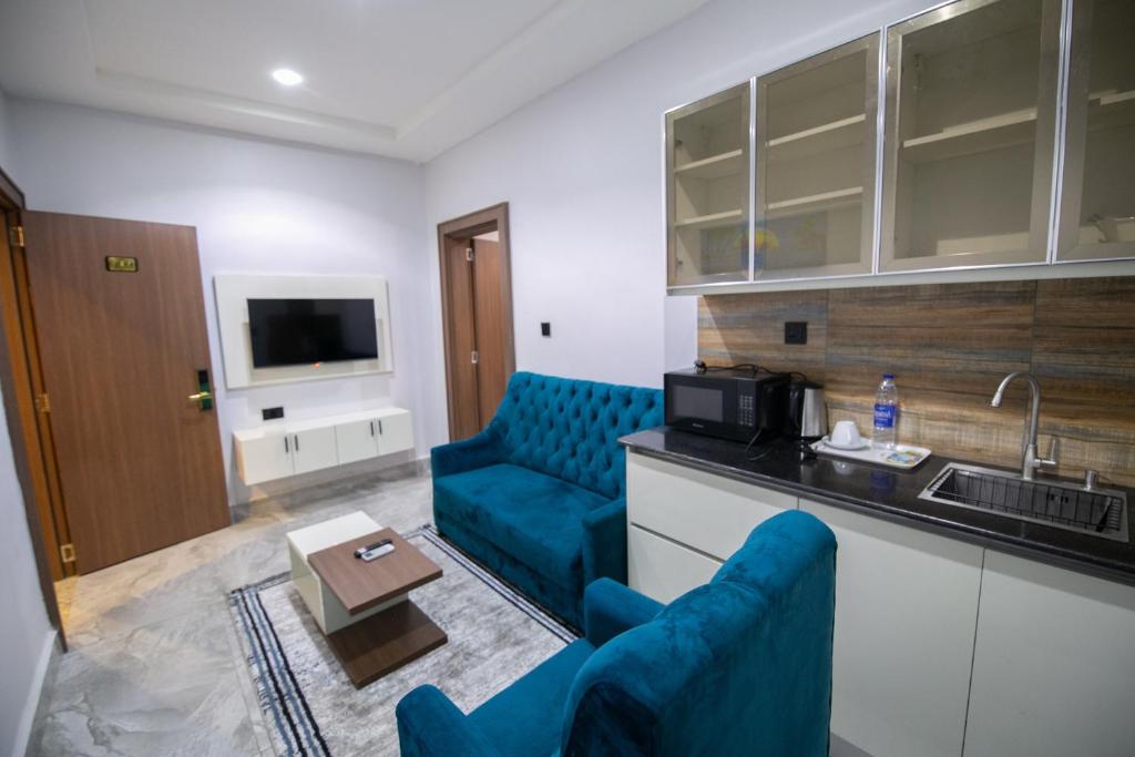 Tranquila Hotels and Suites image 2