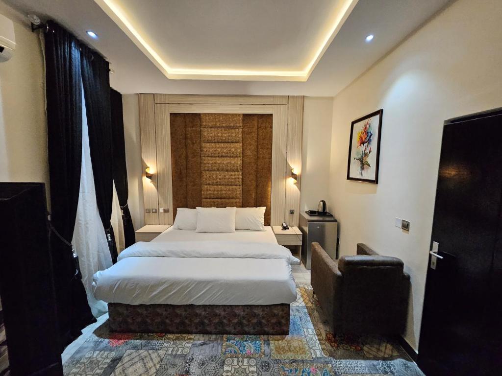 House 53 Apartment image 3