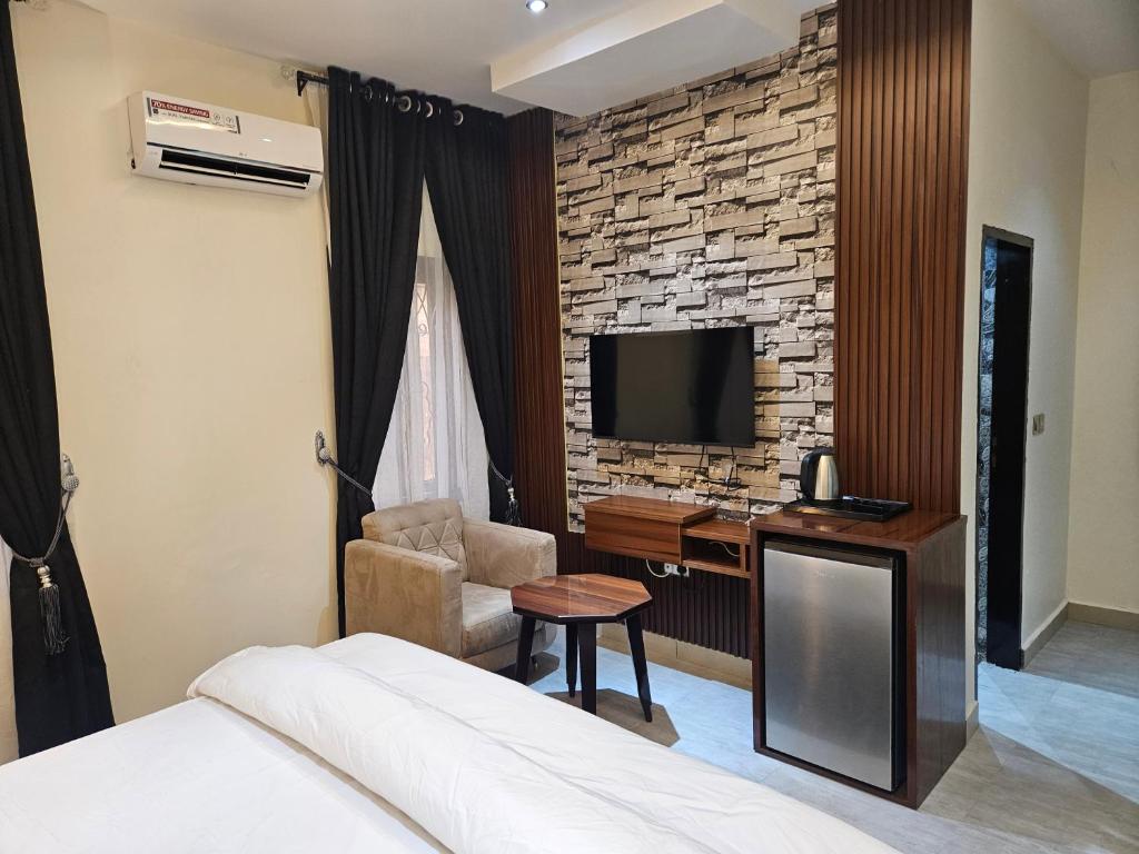 House 53 Apartment image 5