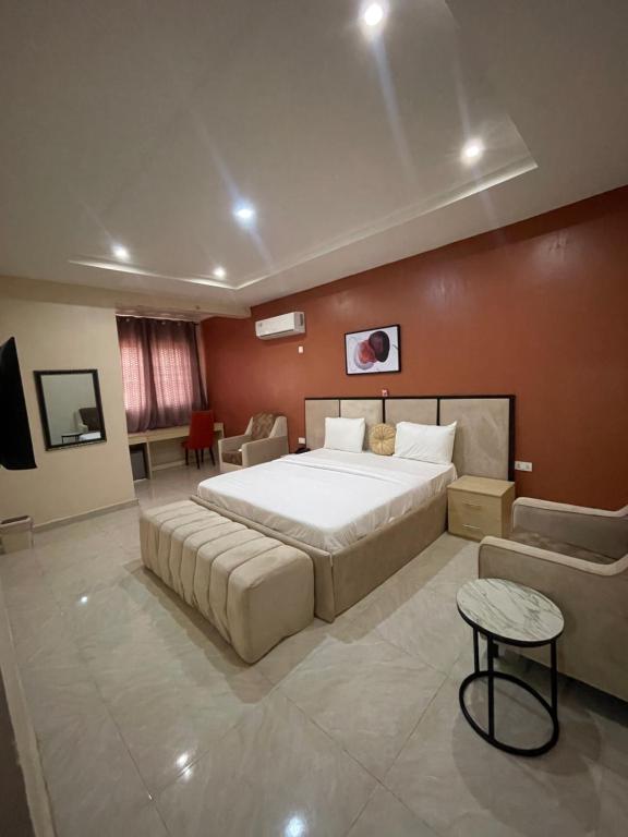Nexus Xpress Hotel image 2