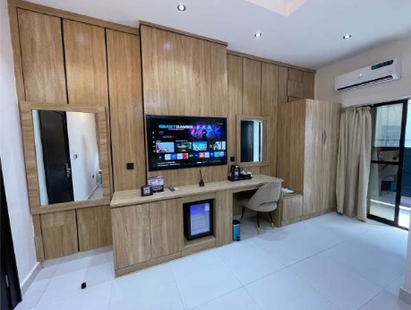 Lascurt Signature Hotel image 2