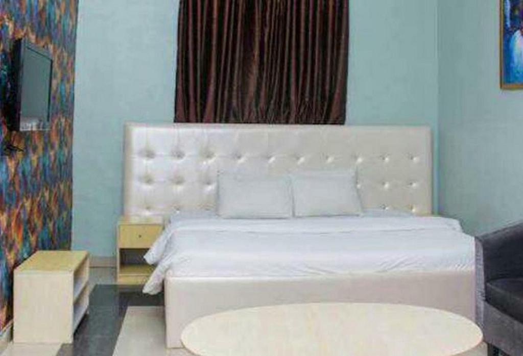 Ambience Hotel Ikeja image 2