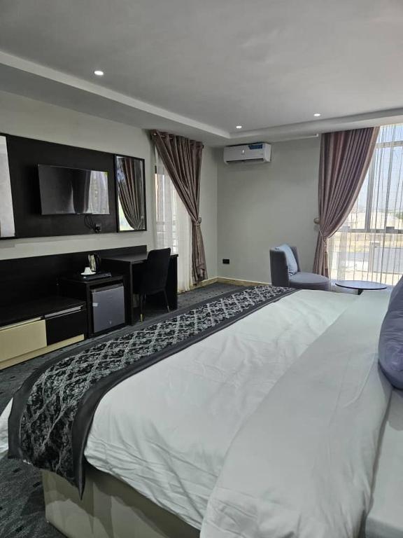 Anibex Luxe Apartment image 3