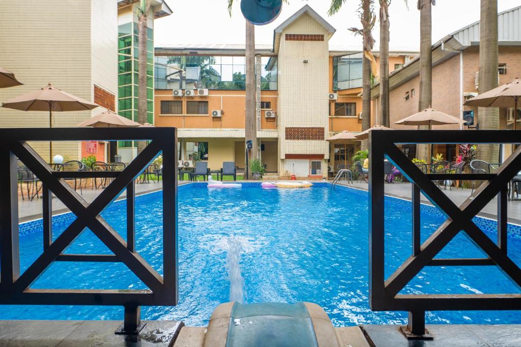 Anabel Apartment and Suites image 3