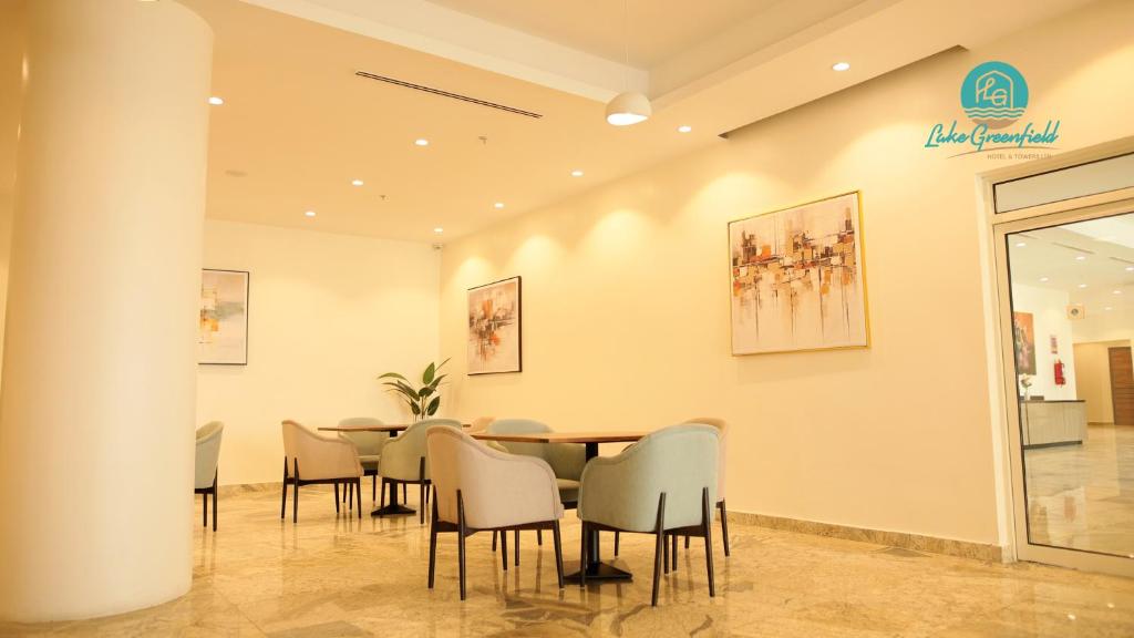 Lake Greenfield Hotel and Towers image 5