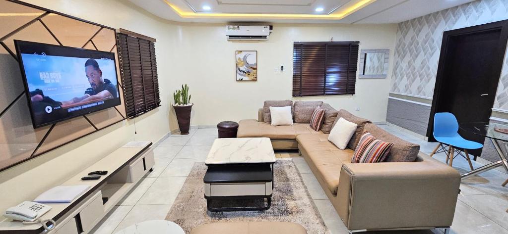 The Leneade Wuse 2 image 4