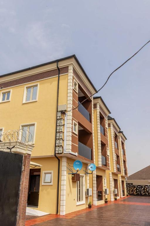 Crowned Crest Apartment