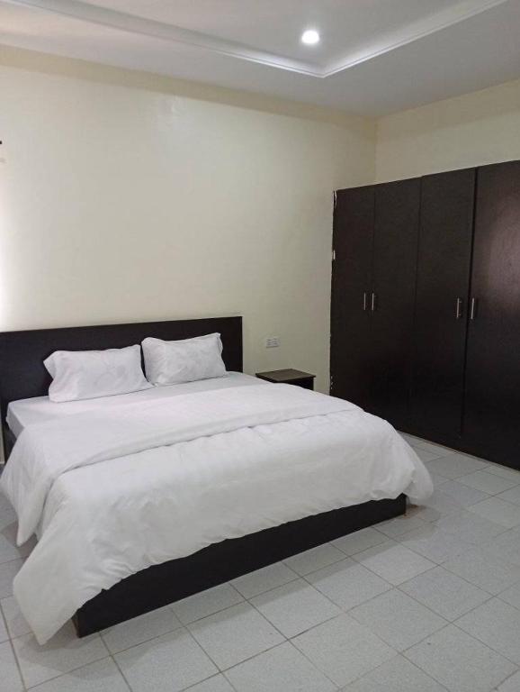 Kurvic Hotels and Suites