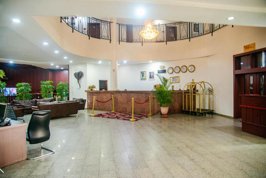 Denis Hotel