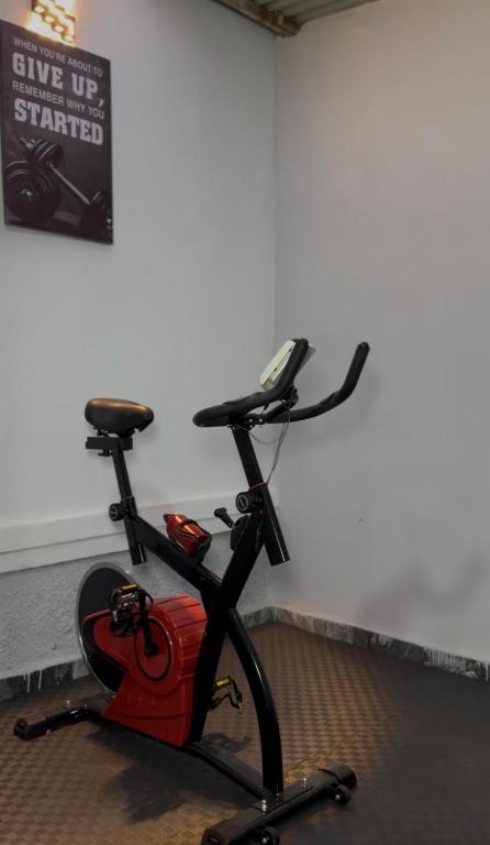 The White Residence image 4