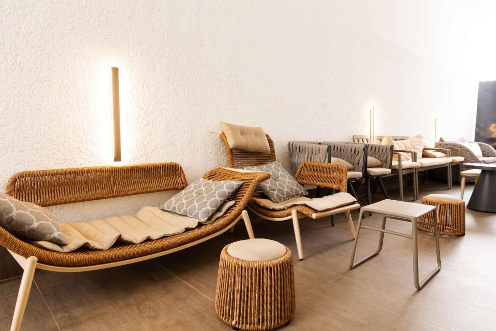 Andrians Luxury Apartment image 2