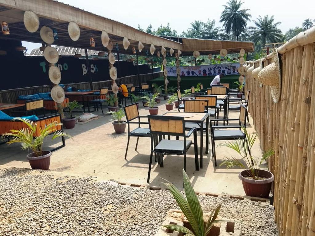 Tiano Hotel and Suites image 3