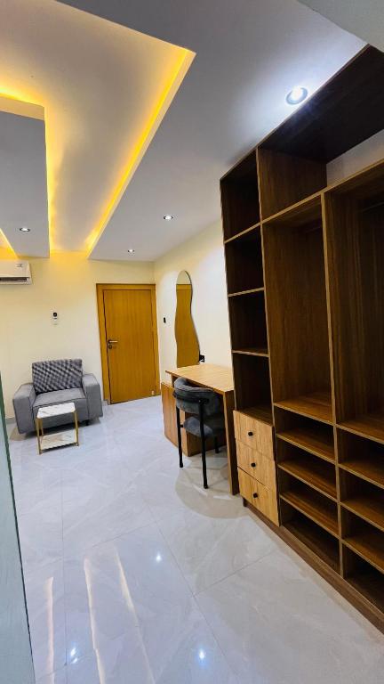 Feliza Hotel and Suites image 3