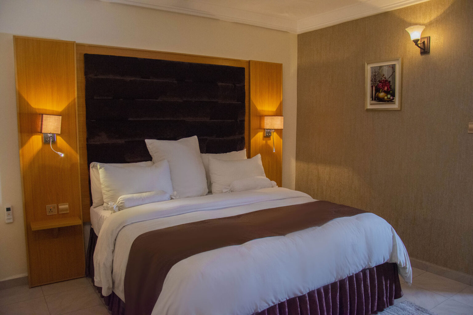 Sparklyn Hotels and Suites- PH image 4