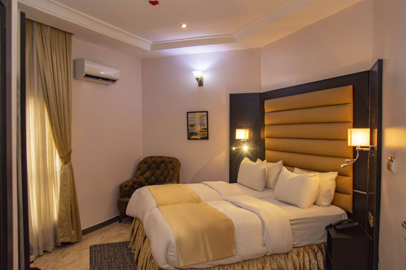 Sparklyn Hotels and Suites- PH image 3