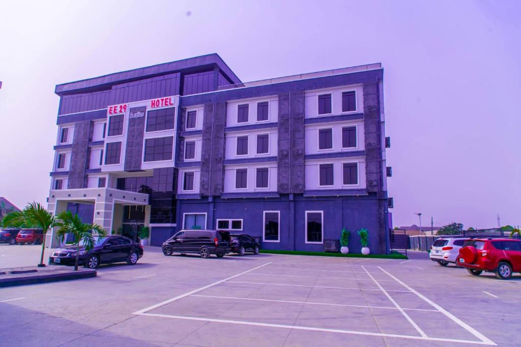 EE29 Hotel and Suites