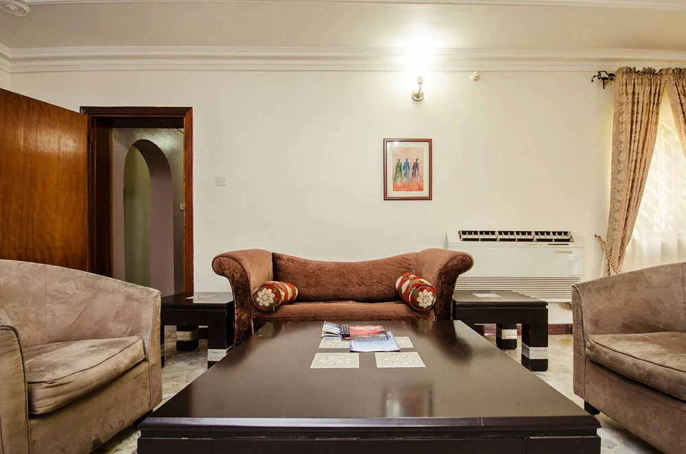 Royalty Apartment image 2