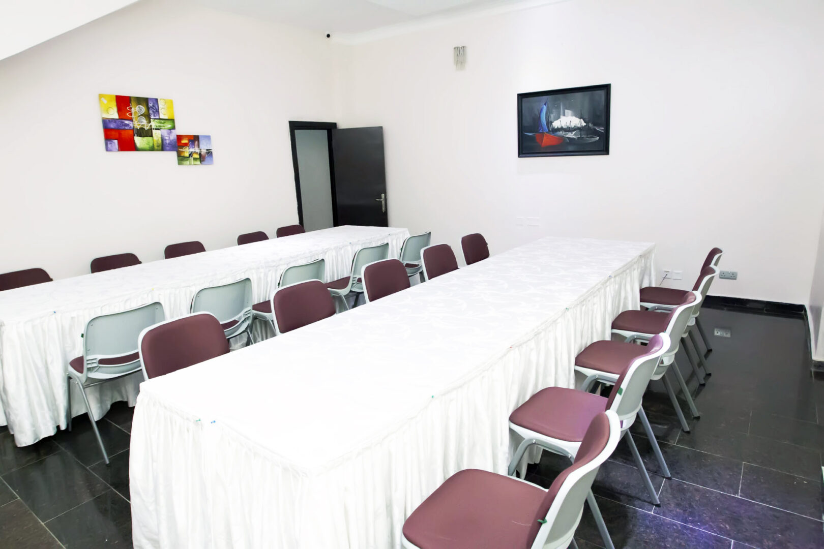 Sparklyn Hotels and Suites- PH image 5