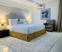 EE29 Hotel and Suites image 2