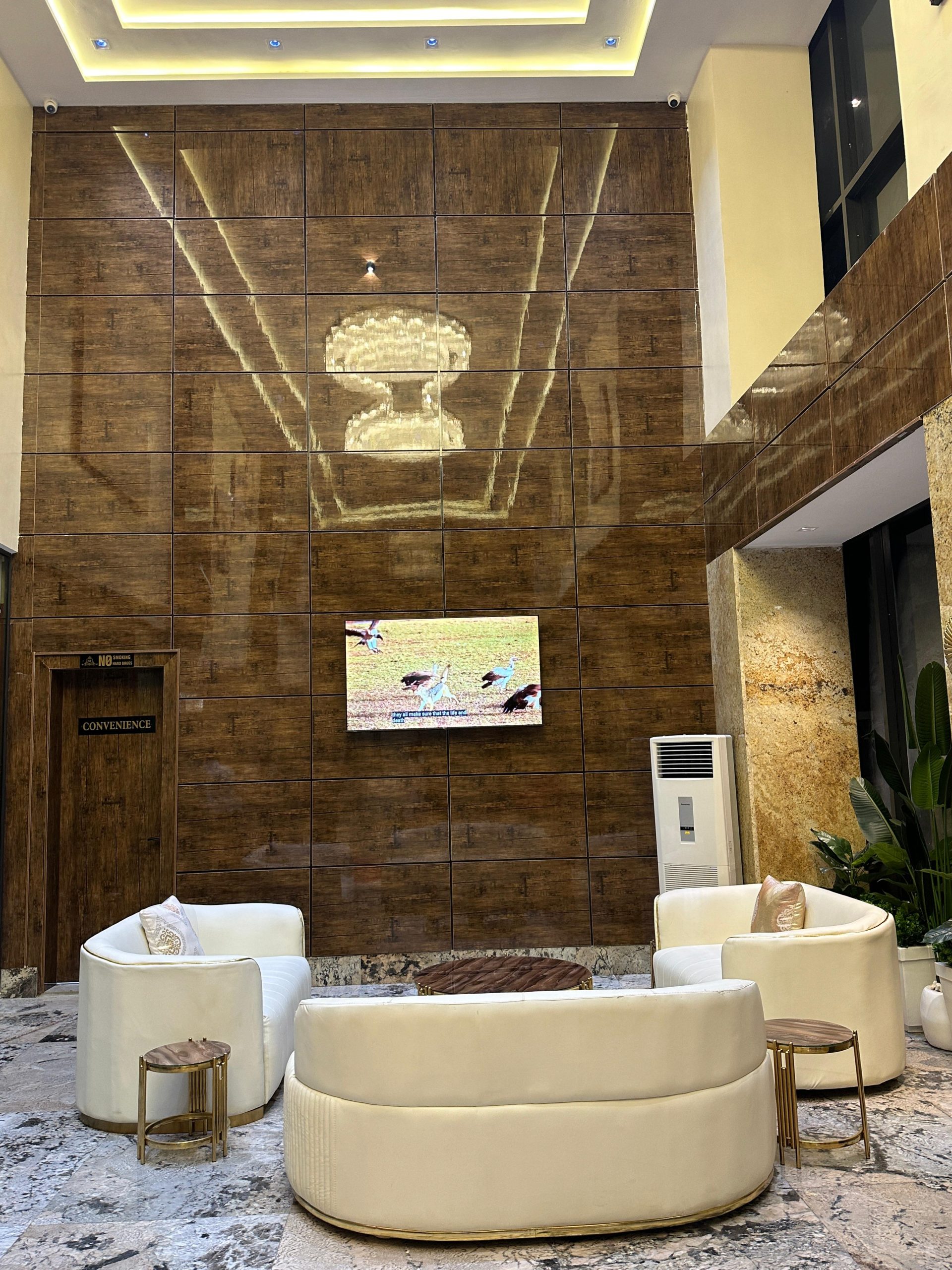 3pple M Continental Hotel image 5