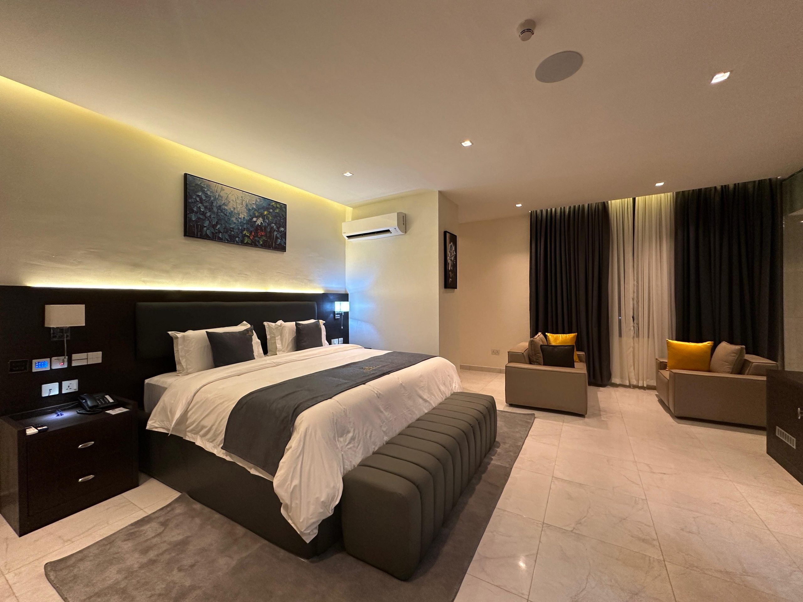 3pple M Continental Hotel image 2