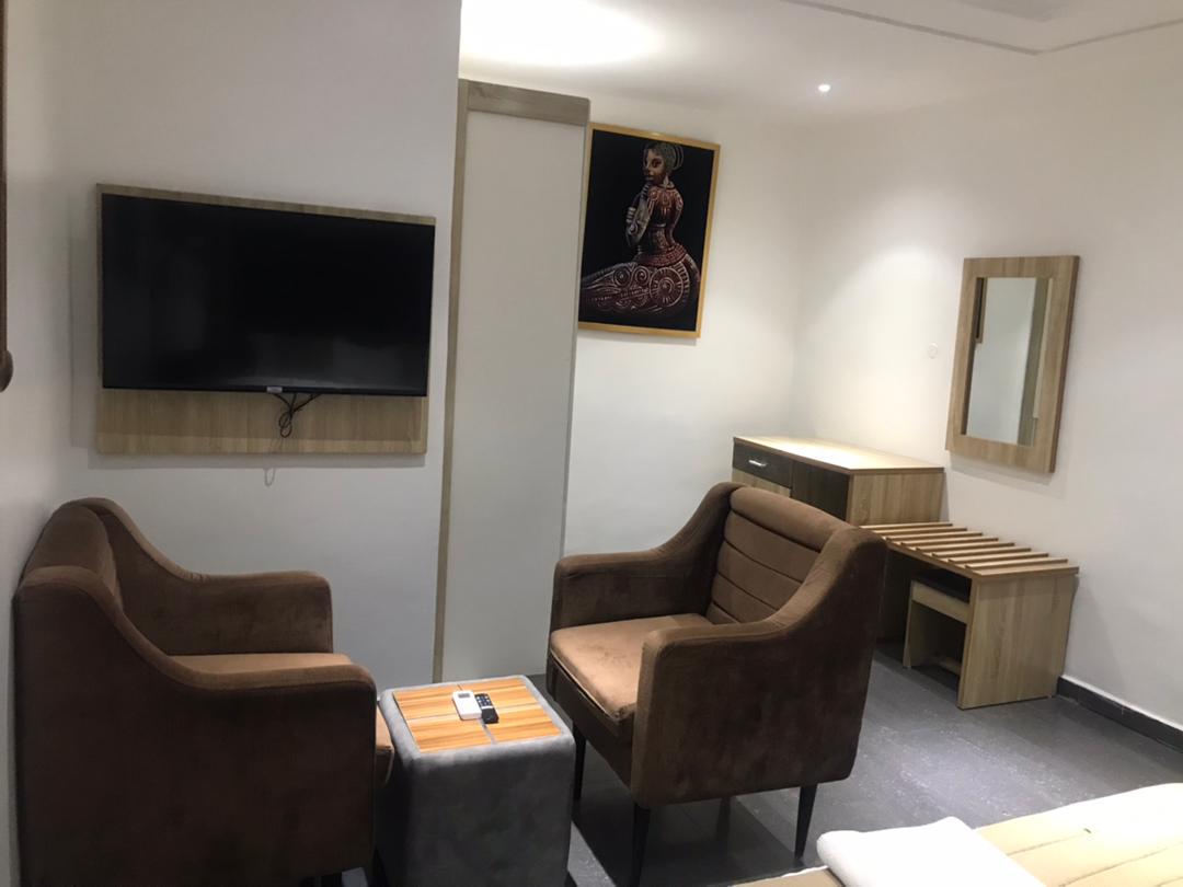 D avalon Suites image 2