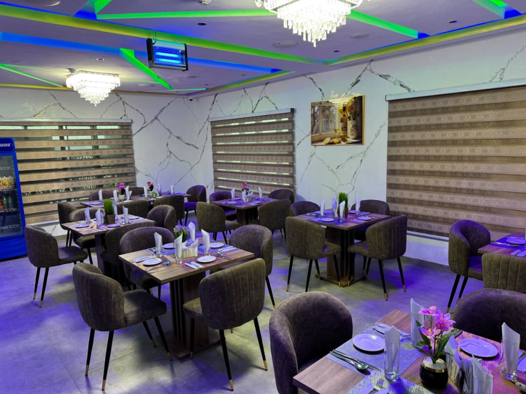 Tonelz Hotel and Suites image 2