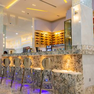 De Phantom Cotinental Hotel- Chevron image 2