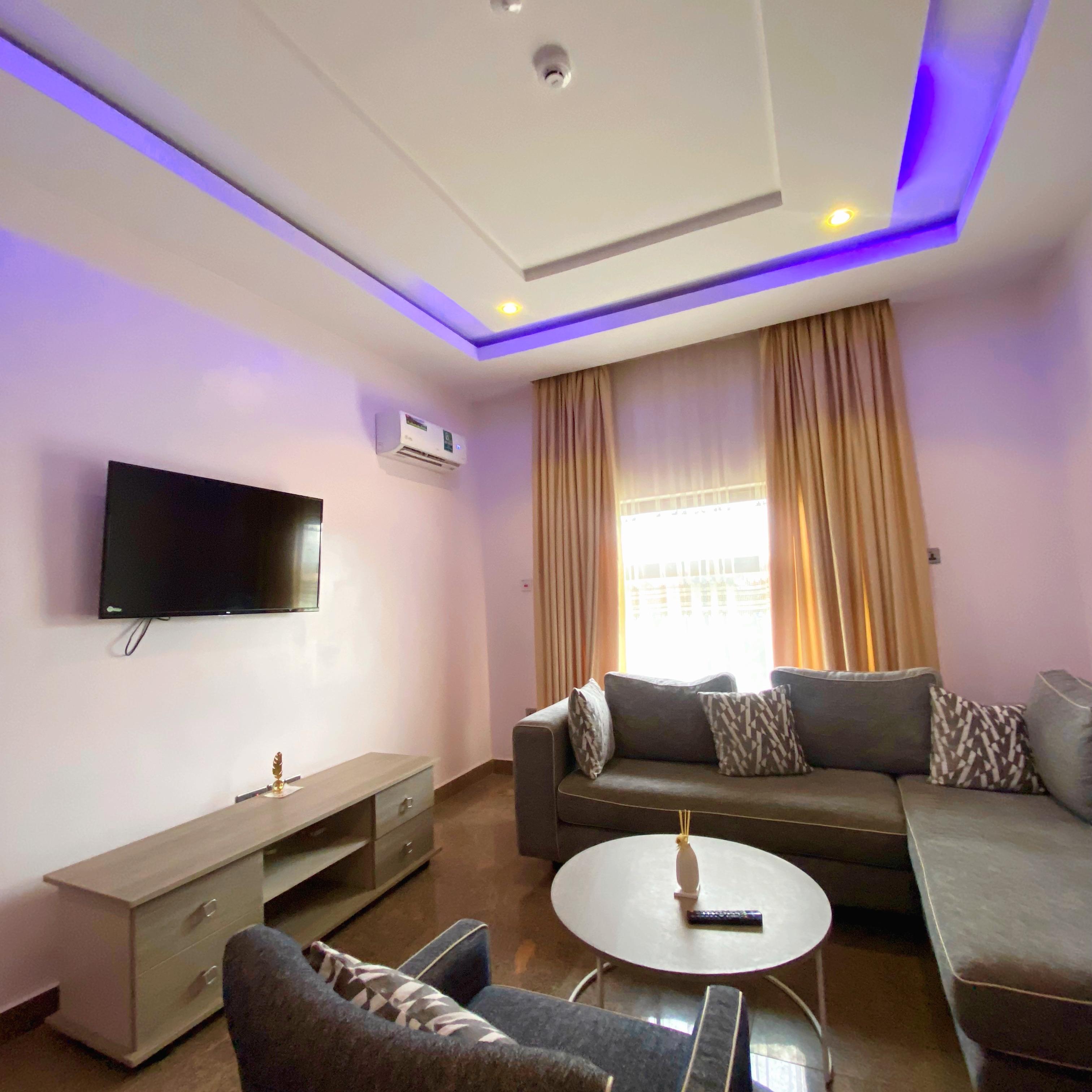 Marchforte Courtyard Hotel and Suites