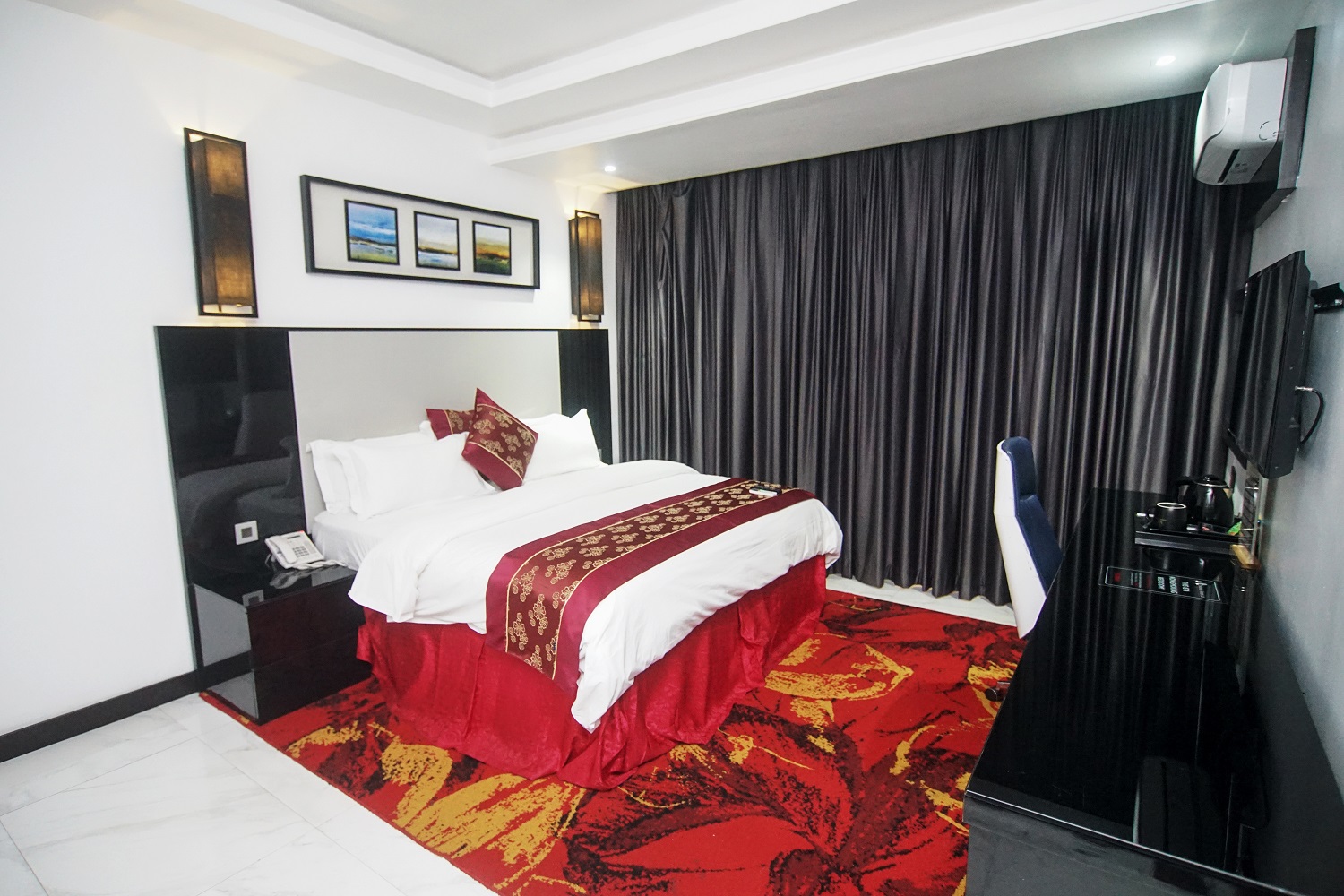 Parktonian Luxury Hotel Ikate image 4