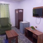 Oyins Holiday Inn image 5