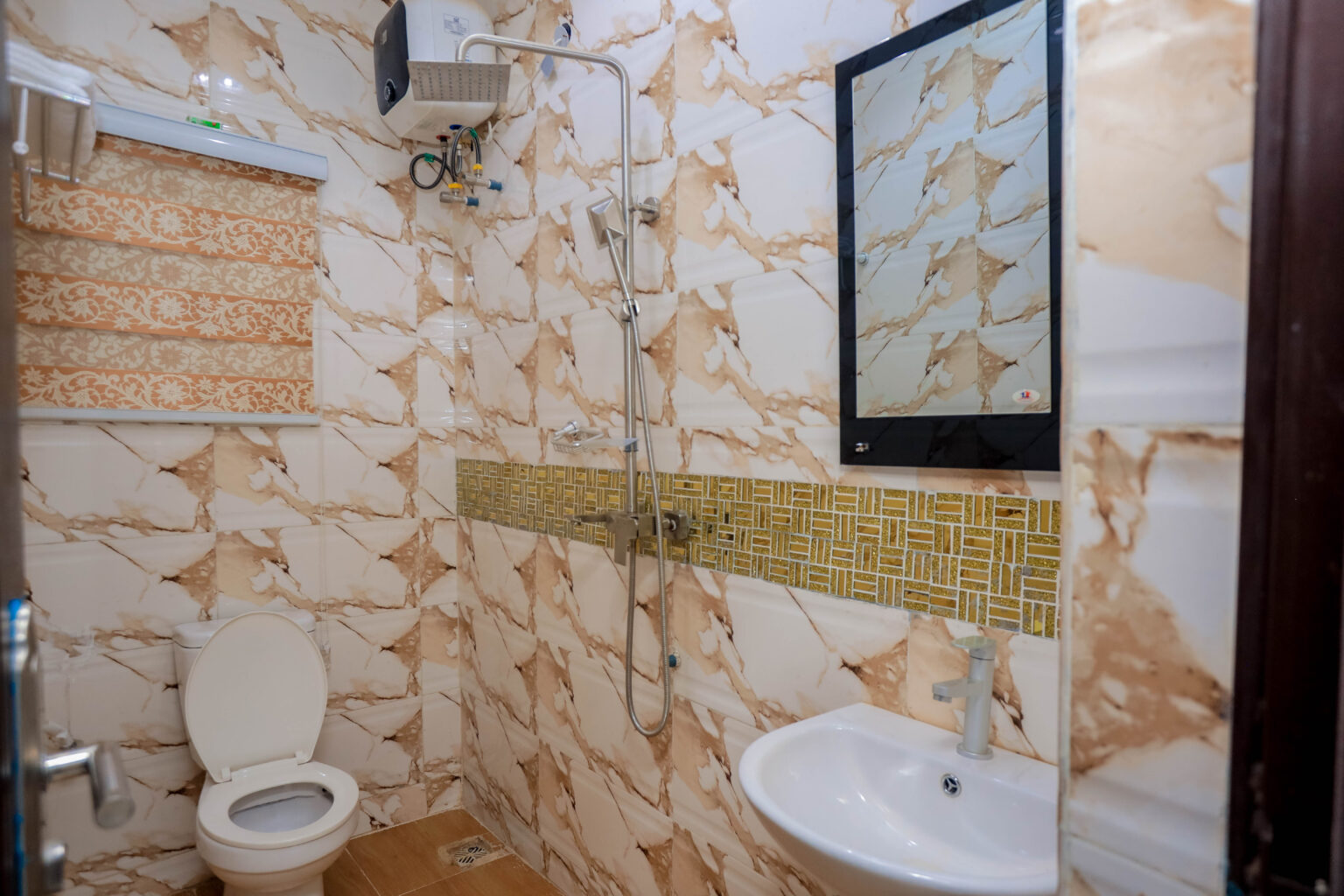 Elcasio Royalty Hotel and Suites image 4