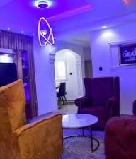 Bluestone Skyline Apartment image 4