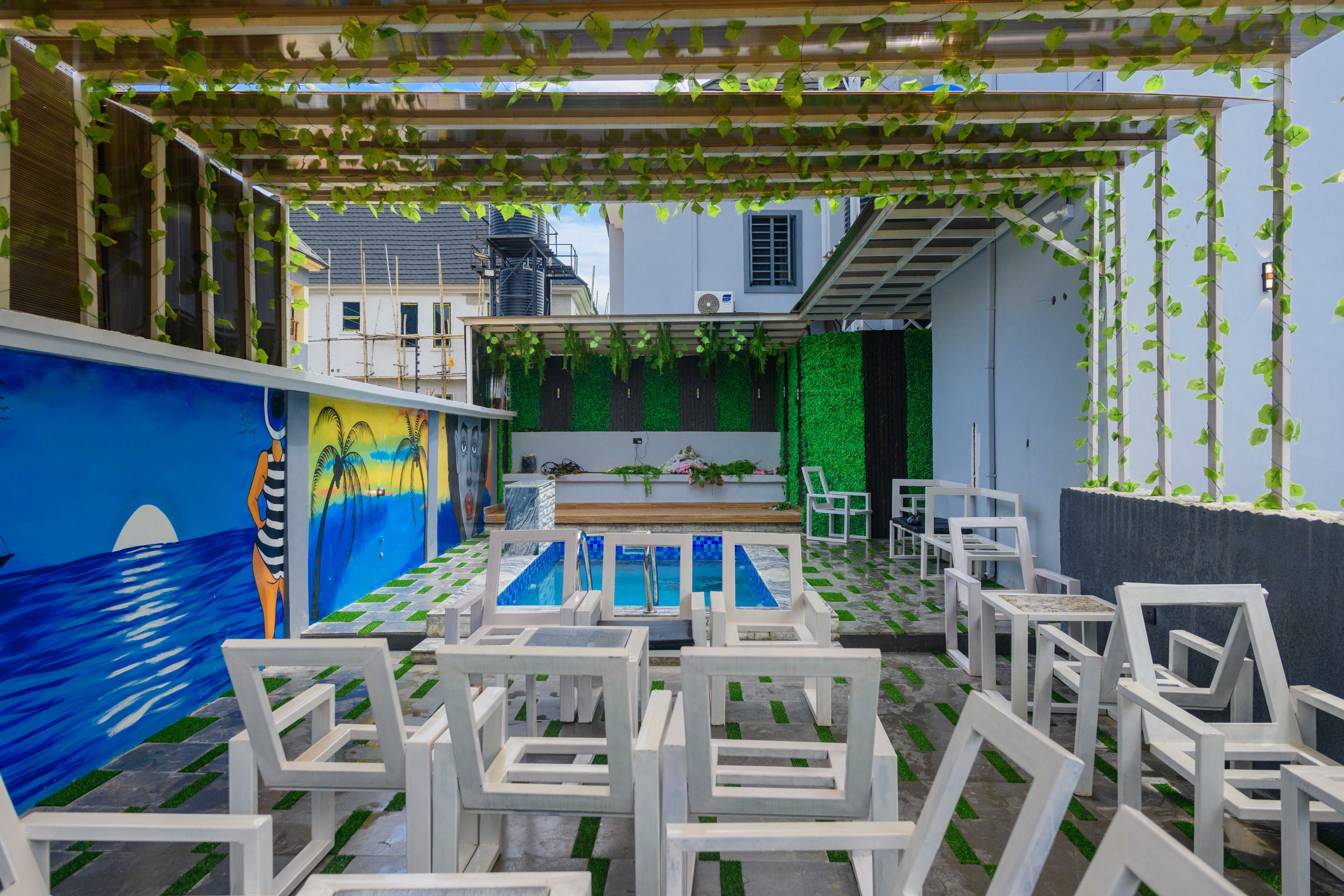 Proximus Hotel and Suite image 3