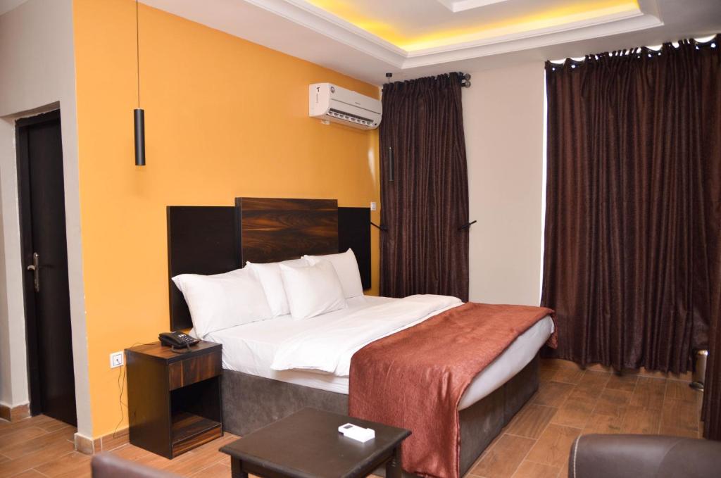 Residency Hotel Lekki Osapa London Lagos image 3