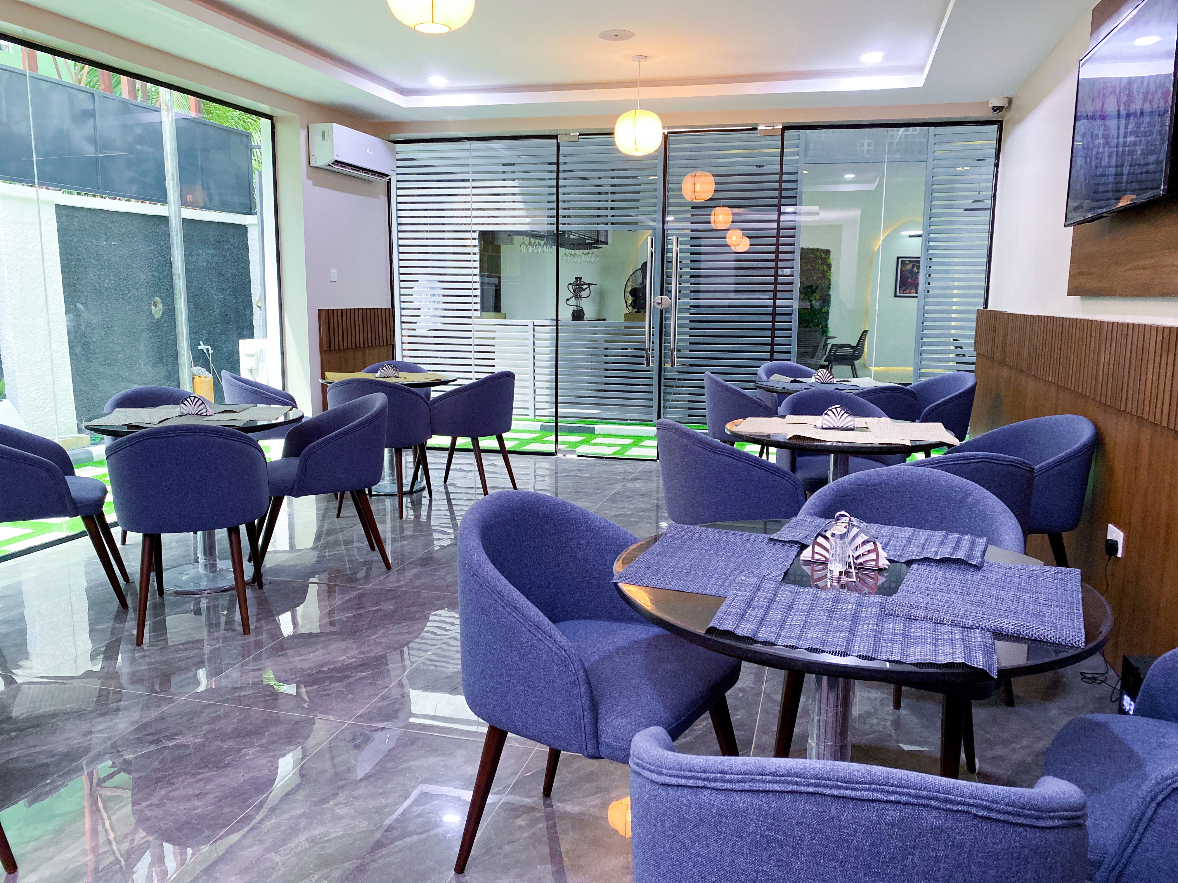 Saint Tropez Hotel and Suites image 3