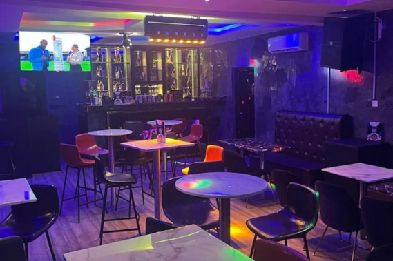 White Rose Hotel image 4