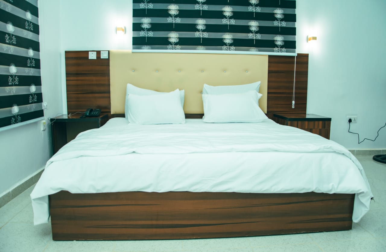 Phines Luxury Apartments image 3