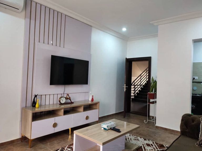 Housy Apartment-Katampe image 4